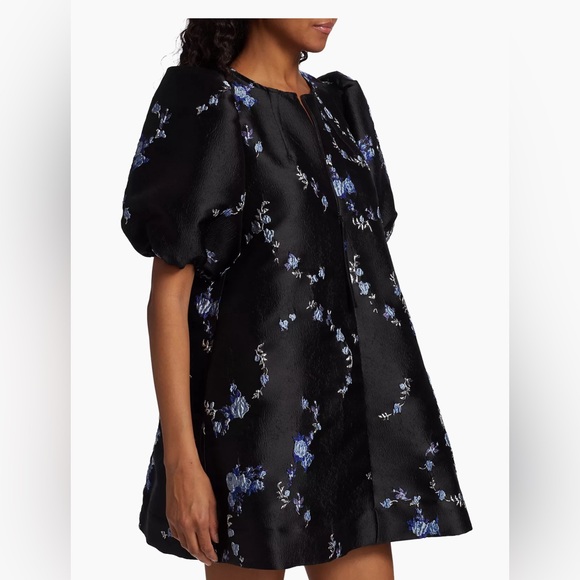 Ganni
Puff-Sleeve Floral Jacquard Minidress - Picture 4 of 8